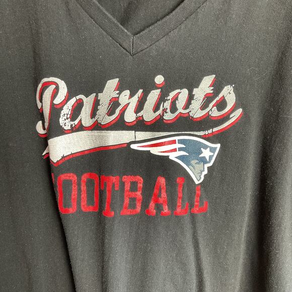 New England Patriots NFL Team Apparel Womens V Neck Short Sleeve Tee 1XL - Picture 3 of 8